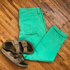 GAP Size 10 Kelly Green Denim Crop Pants